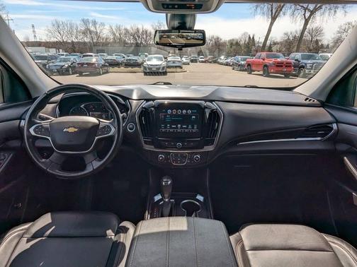 Gray 2018 Chevrolet Traverse LT Leather