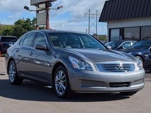 2009 INFINITI G37x Base
