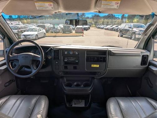 2004 Chevrolet Express 1500 Base