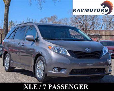 2017 Toyota Sienna XLE