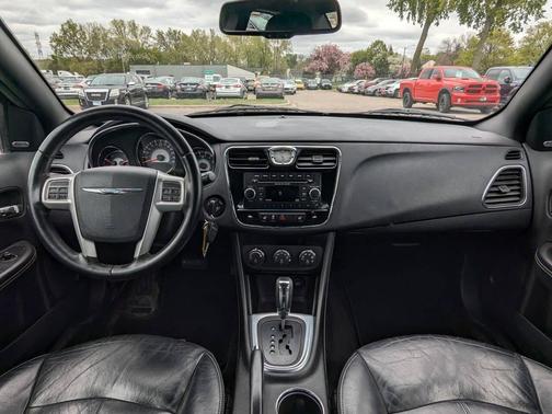 Black 2013 Chrysler 200 Limited