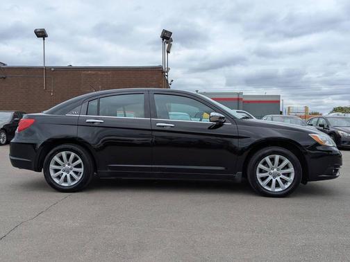 Black 2013 Chrysler 200 Limited