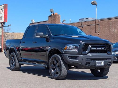 Diamond Black Crystal Pearl 2019 RAM 1500 SLT