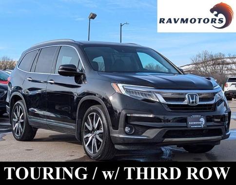 2022 Honda Pilot Touring 8-Passenger
