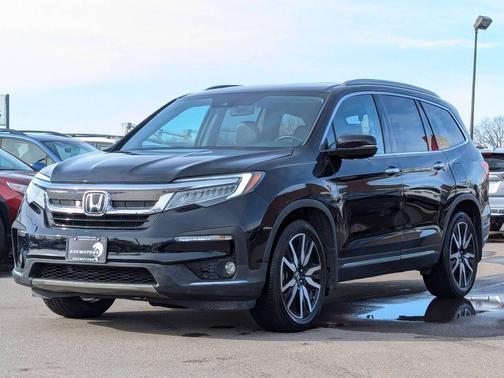 2022 Honda Pilot Touring 8-Passenger