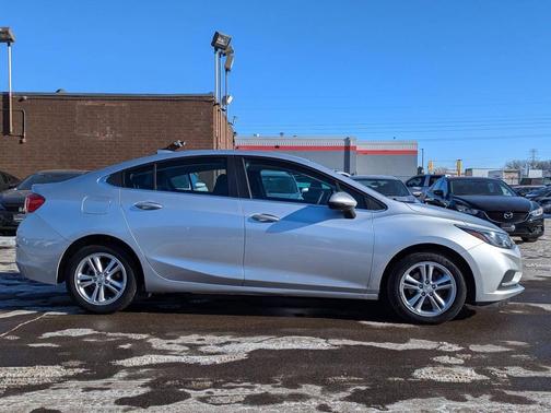 2017 Chevrolet Cruze LT