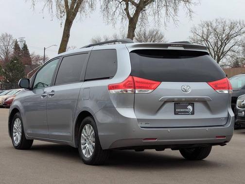 2014 Toyota Sienna XLE