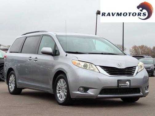 2014 Toyota Sienna XLE