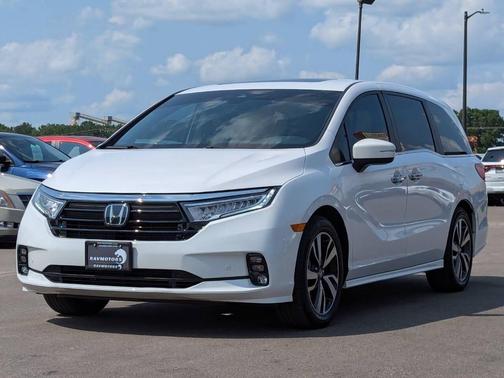 2023 Honda Odyssey Touring 4dr Mini Van