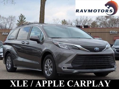 2022 Toyota Sienna XLE 7 Passenger