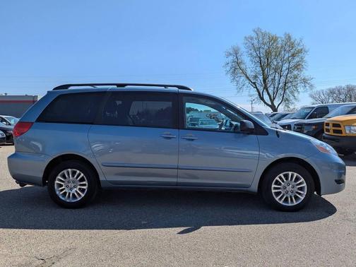 2008 Toyota Sienna LE