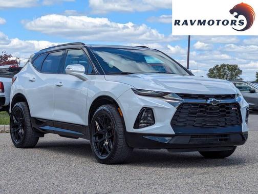 Iridescent Pearl Tricoat 2022 Chevrolet Blazer RS