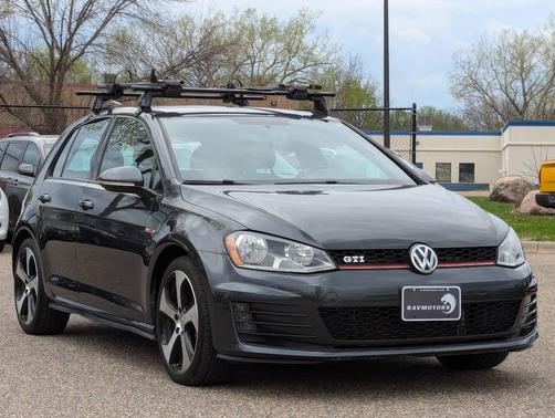2016 Volkswagen Golf GTI 2.0T SE 4-Door