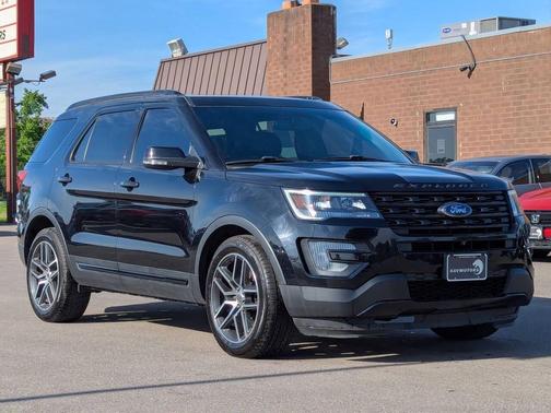 Black 2017 Ford Explorer sport