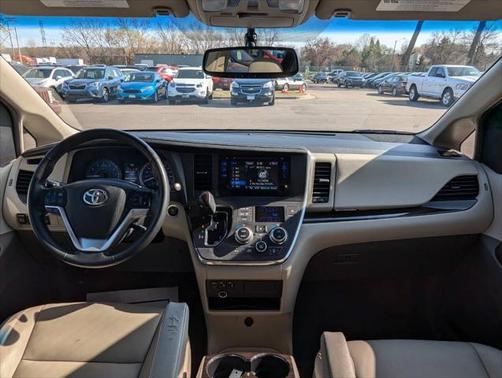 2015 Toyota Sienna XLE