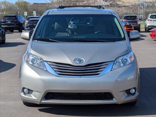 2015 Toyota Sienna XLE