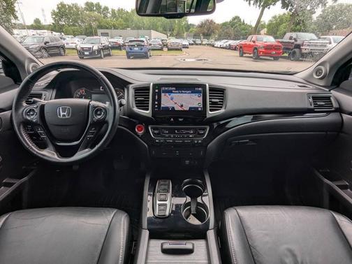 Black 2016 Honda Pilot Touring