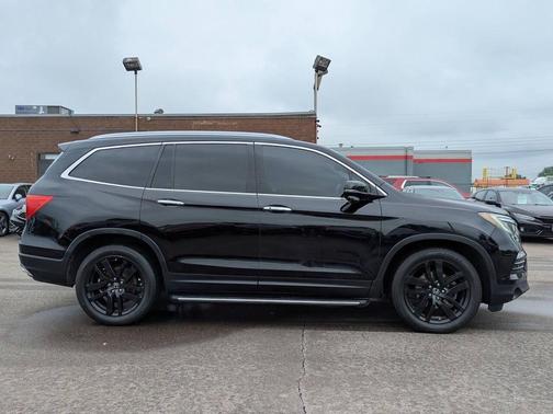 Black 2016 Honda Pilot Touring