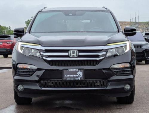 Black 2016 Honda Pilot Touring