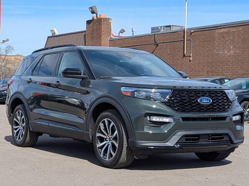 Green 2023 Ford Explorer ST Line AWD 4dr SUV