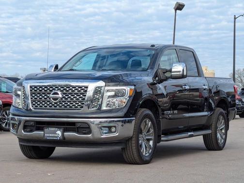 2019 Nissan Titan SL