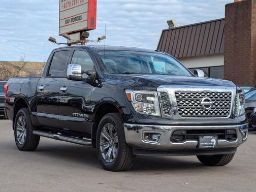 2019 Nissan Titan SL