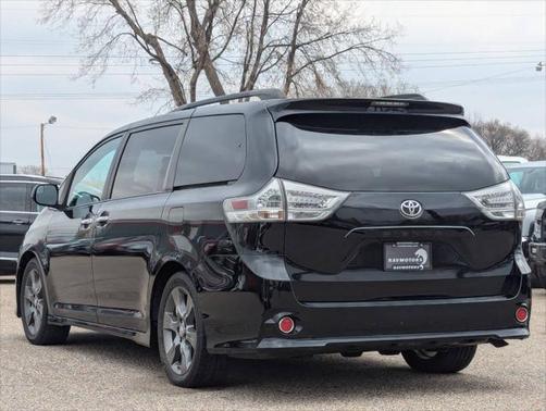 2016 Toyota Sienna SE