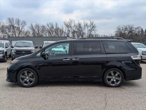 2016 Toyota Sienna SE