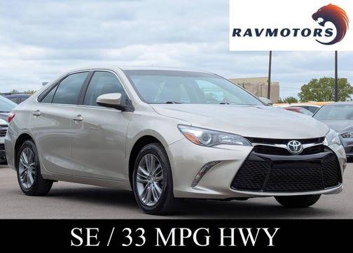 Beige 2017 Toyota Camry SE