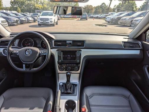 2019 Volkswagen Passat 2.0T SE
