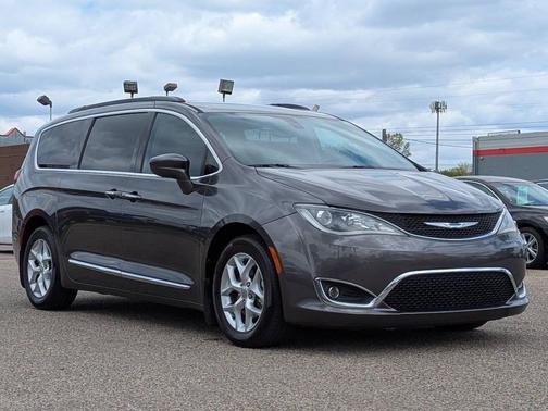 Pewter 2017 Chrysler Pacifica Touring-L