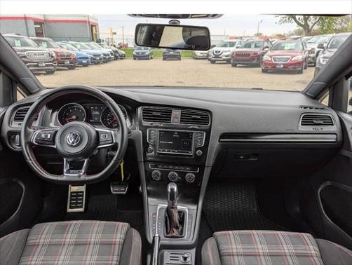 2016 Volkswagen Golf GTI 2.0T S 4-Door