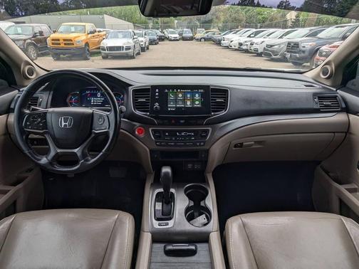 White 2019 Honda Pilot EX-L