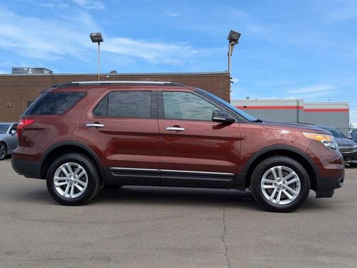 Brown 2015 Ford Explorer XLT