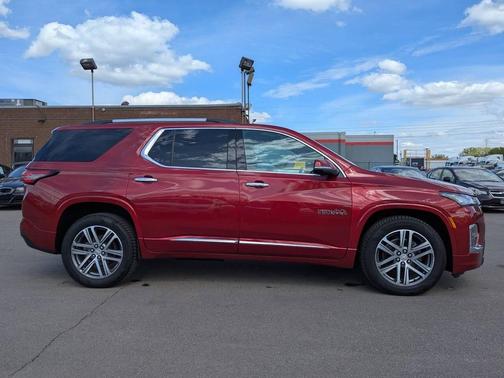 Red 2023 Chevrolet Traverse High Country
