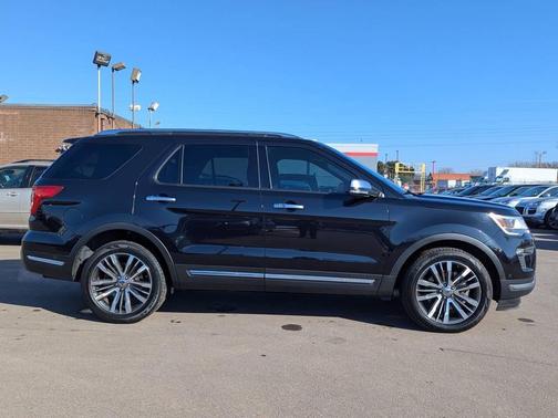 2019 Ford Explorer Platinum AWD 4dr SUV