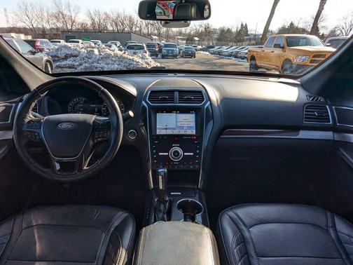2019 Ford Explorer Platinum AWD 4dr SUV
