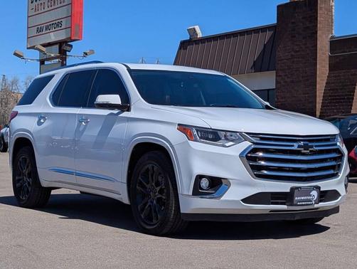 White 2019 Chevrolet Traverse High Country