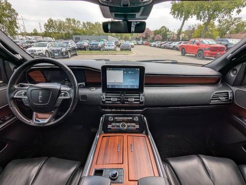 Black 2019 Lincoln Navigator Reserve