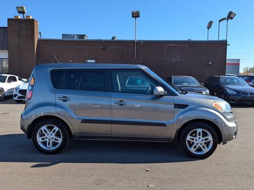 2011 Kia Soul +
