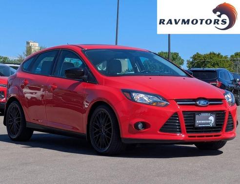 Red 2012 Ford Focus SEL