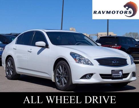 Moonlight White 2015 INFINITI Q40 Base