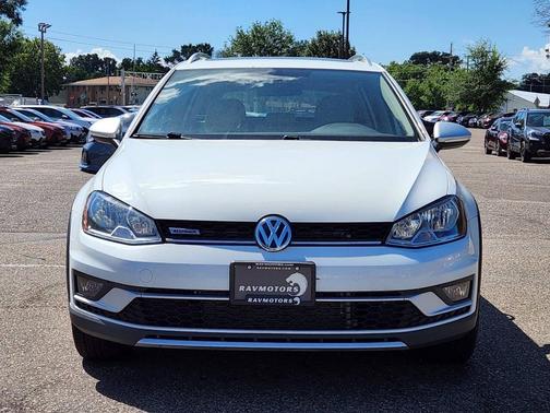 2017 Volkswagen Golf Alltrack TSI SE