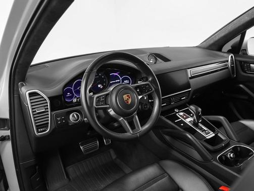2023 Porsche Cayenne GTS