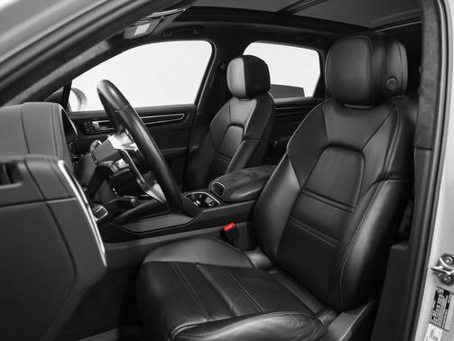 2023 Porsche Cayenne GTS