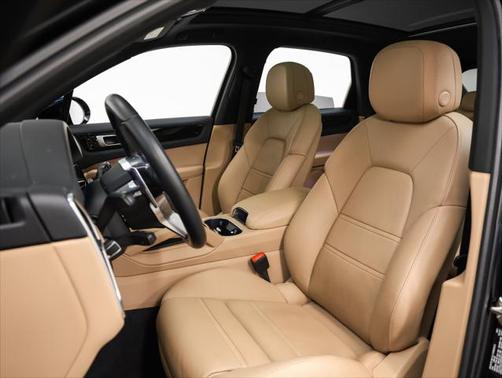 2021 Porsche Cayenne Base (Tiptronic)
