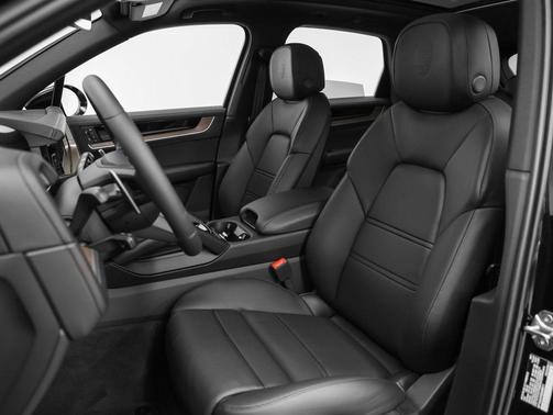 Chromite Black Metallic 2025 Porsche Cayenne Cayenne