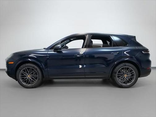 2024 Porsche Cayenne Base (Tiptronic)