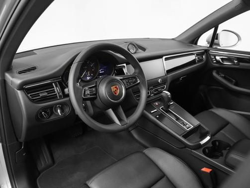 Dolomite Silver Metallic 2026 Porsche Macan Macan
