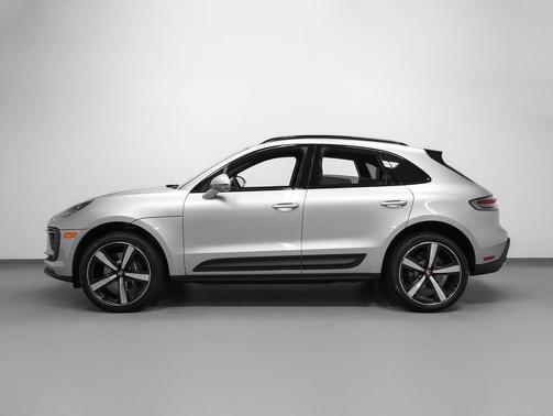 Dolomite Silver Metallic 2026 Porsche Macan Macan